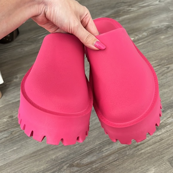 Jeffrey Campbell Pink Platform Clog Mules - Picture 7 of 7